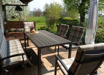 Hochlehner Auflagen und Gartenbankauflage mit Rücklehne nach Maß für Gartengarnitur in der Farbe Checkered Grey Hochlehner Auflagen und Gartenbankauflage mit Rücklehne nach Maß für Gartengarnitur in der Farbe Checkered Grey