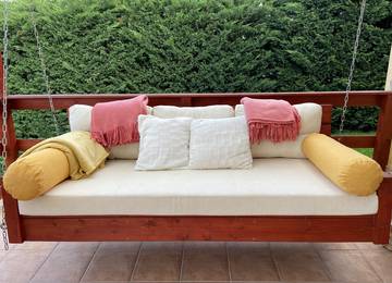Lounge Sitzkissen nach Maß mit farblich passenden Lounge Rücklehne in der Farbe Uni-Living Beige